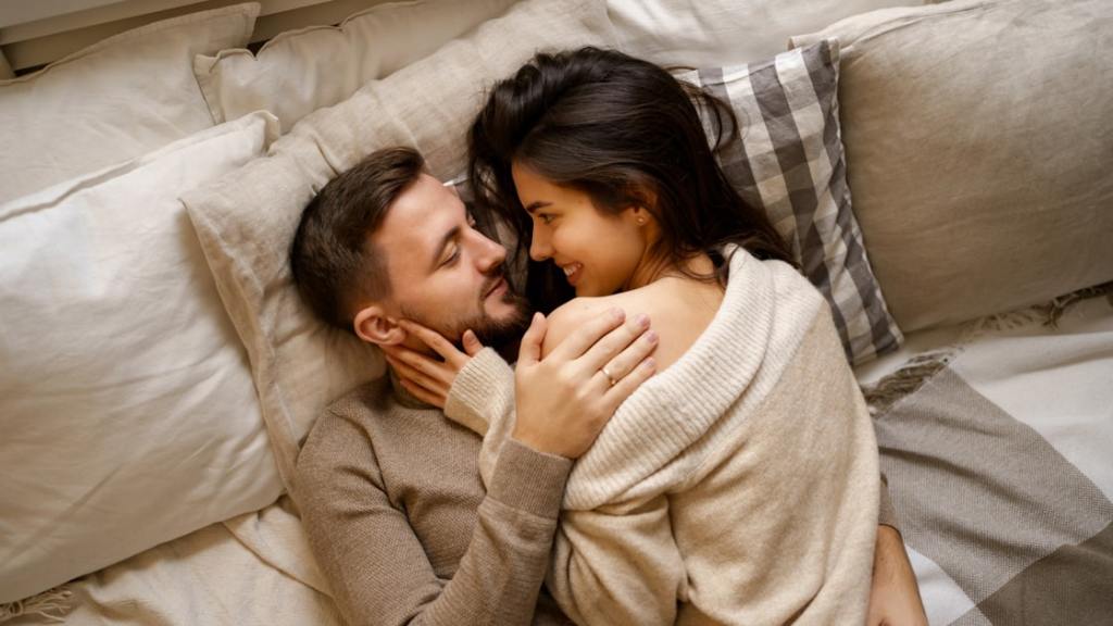 Apa Saja Manfaat & Risiko Berhubungan saat Haid? Cari Tahu&nbsp;Disini